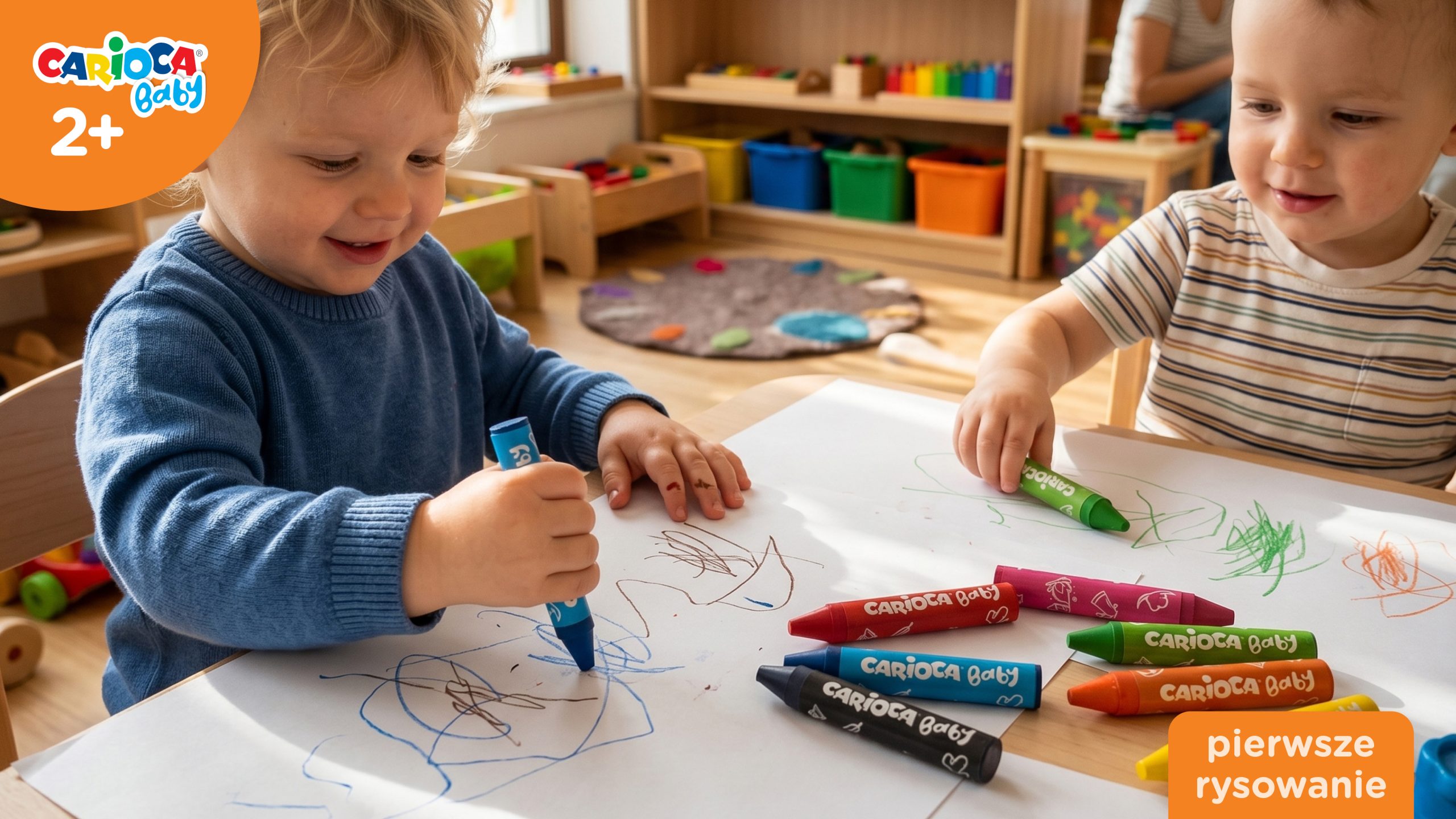 Dwulatki rysujące kredkami Carioca Baby podczas pierwszych doświadczeń z rysowaniem